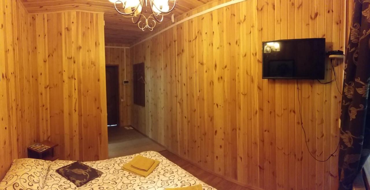 Zolotoy Bereg Hotel Чернігів Екстер'єр фото